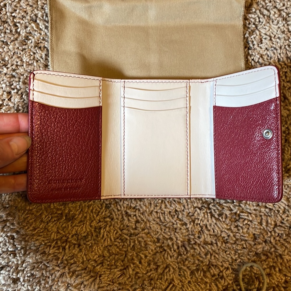 Burberry D Ring Crossbody and matching D Ring wallet Crimson - Picture 8 of 10